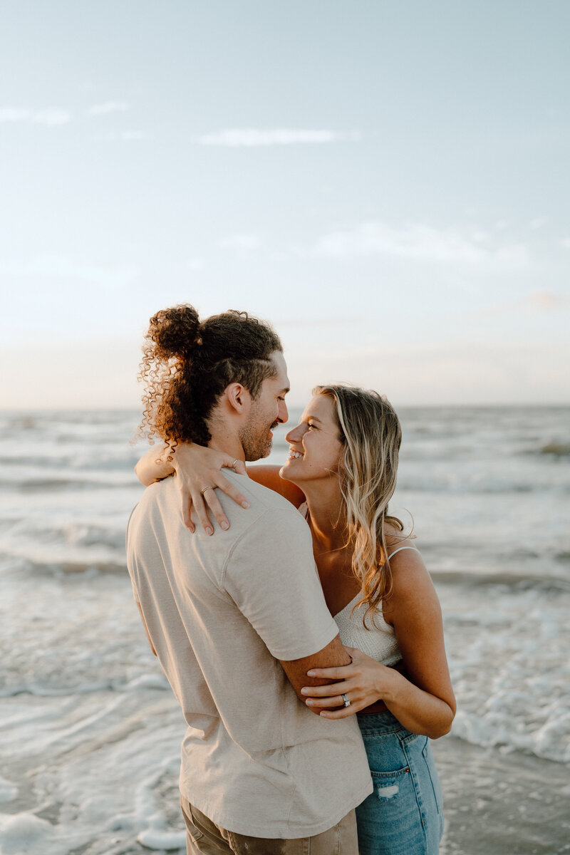 destination-wedding-photographer-angelina-loreta-texas-beach-engagement-photos-adventurous-nontraditional-205