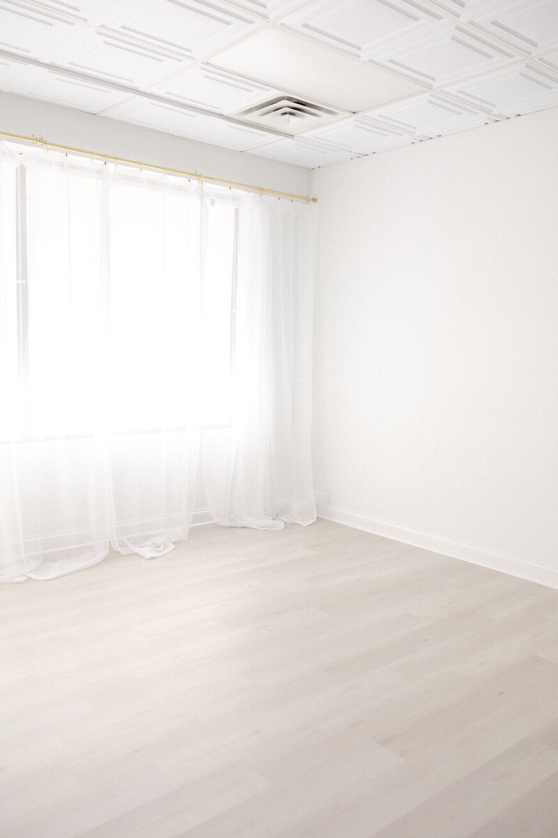 The White Room Studio - Knoxville Photography Studio