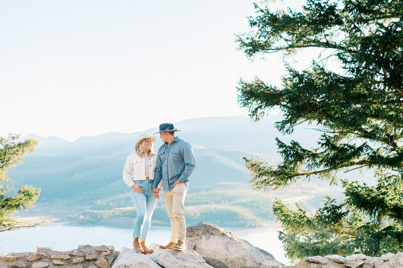 Breckenridge-Fall-Engagement-Photos-20
