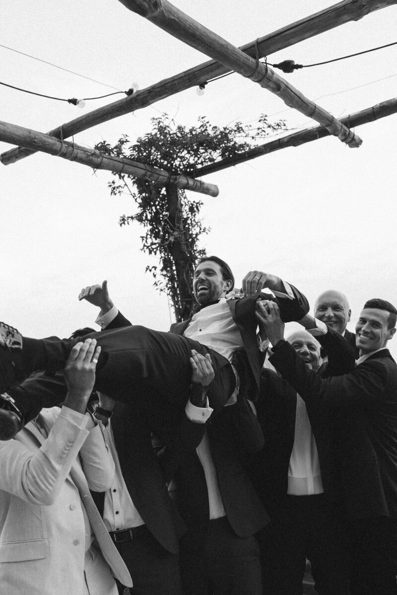 Amalfi Coast Italy Wedding Borgo SantaNdrea Hotel elopement destination wedding photographer filmy aesthetic editoprial photojournalistic timeless style The Couples Photographer-634