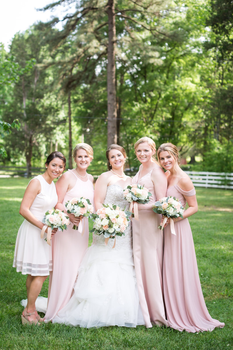 Beautiful Bride with her bridesmaids at the Virginia Cliff Inn in Richmond, Virginia.