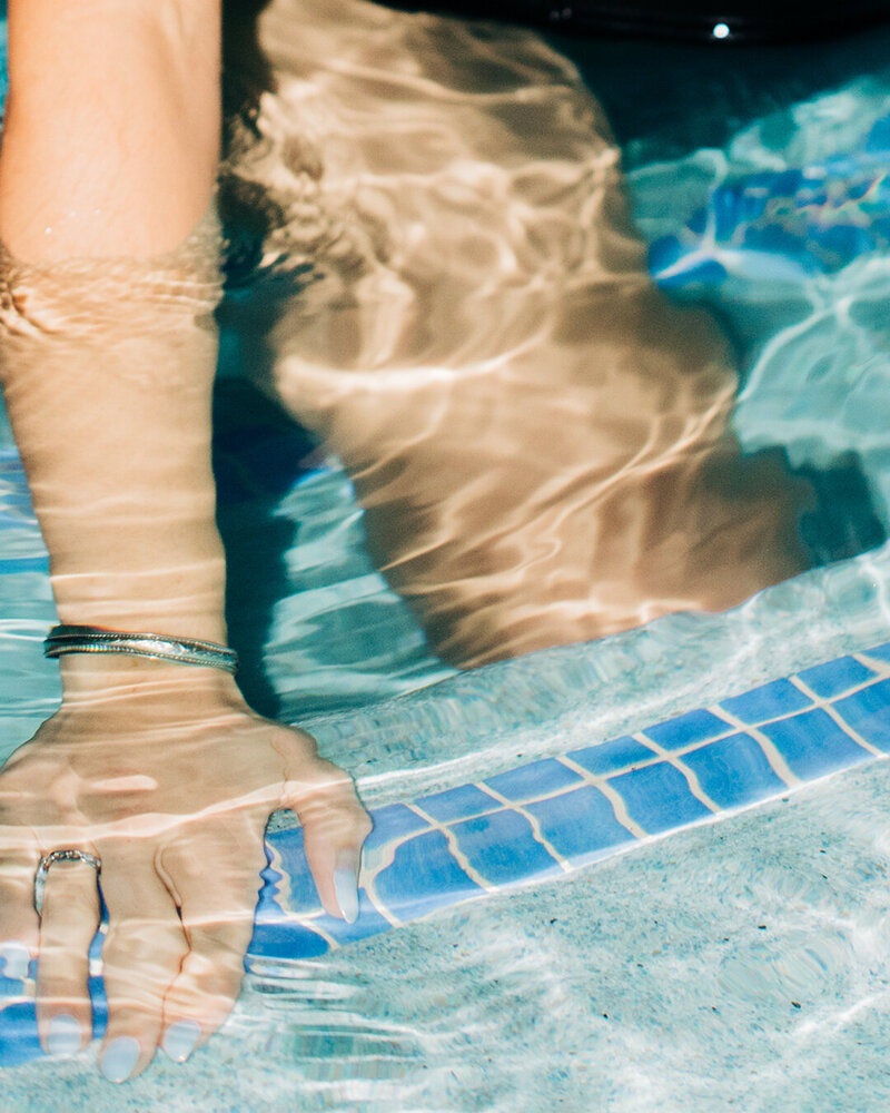 pool-4 IG