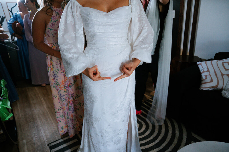 bride flipping the bird 