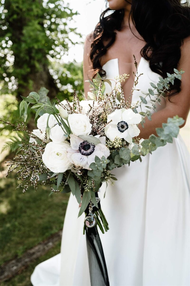 trinitys-florals-wedding-boquet