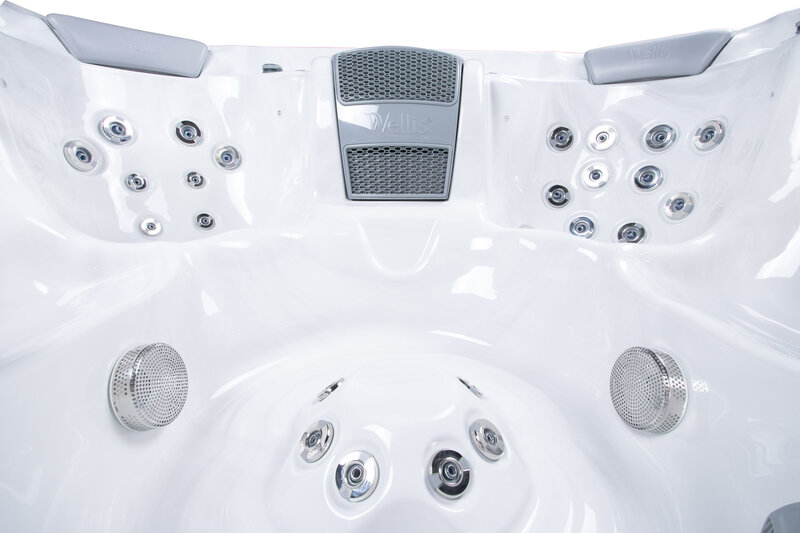 wellis-vienna-hot-tub-hayden