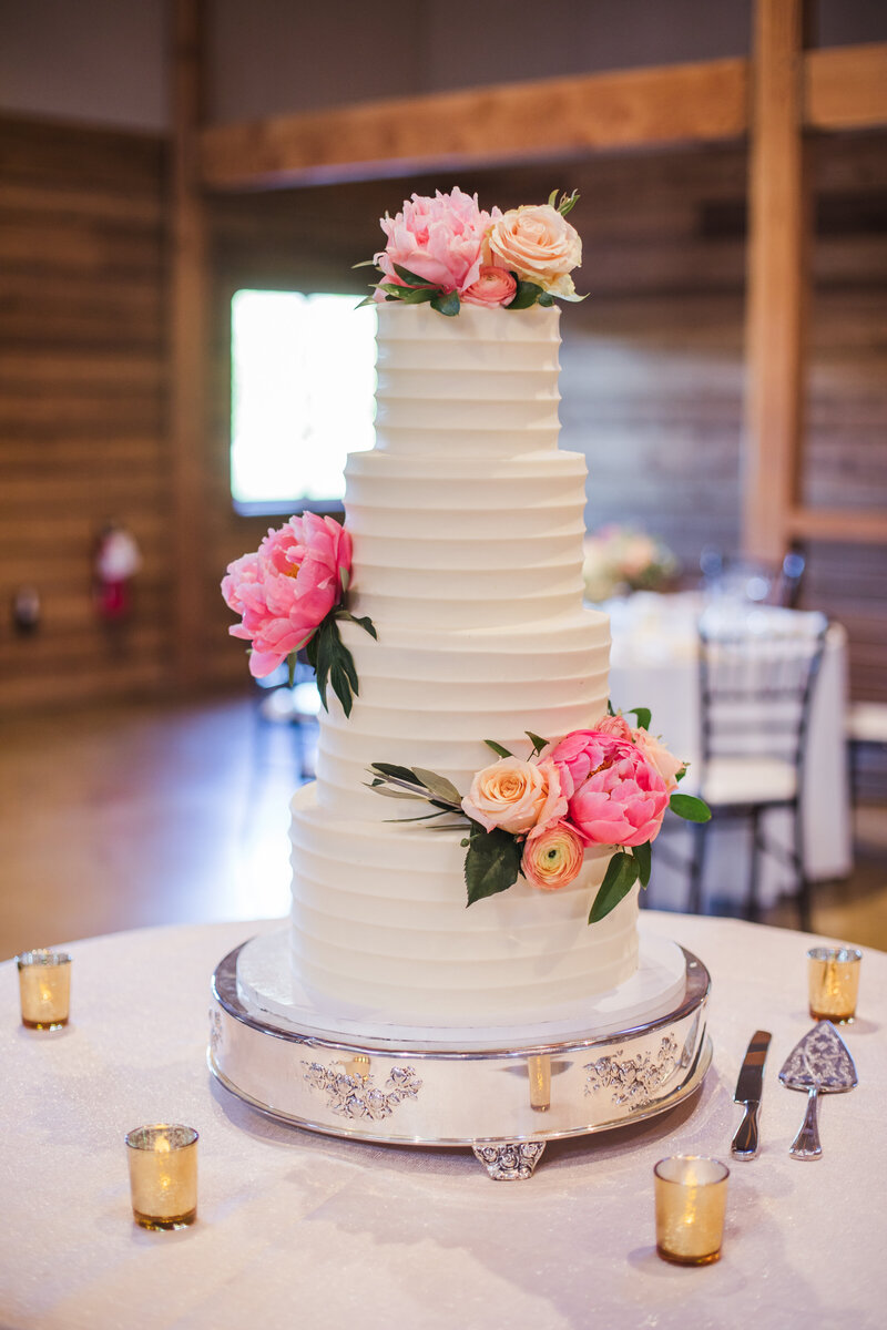 floral wedding cake, pink