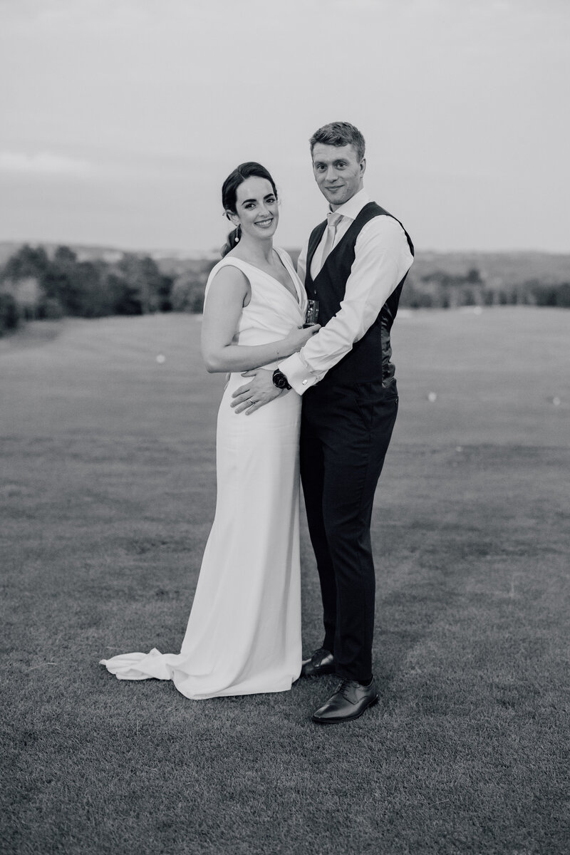 wedding-picture-on-golf-course-ireland
