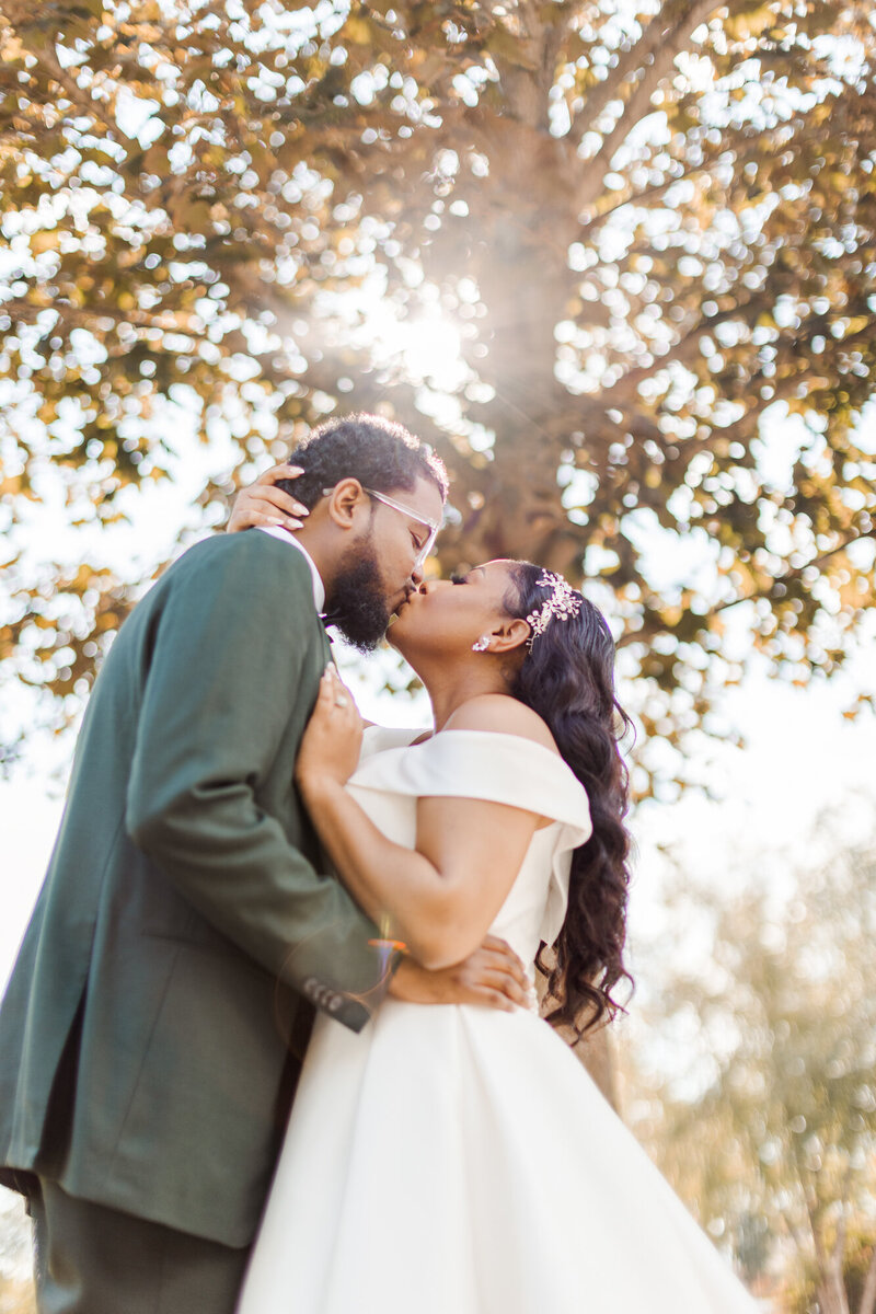 Natural Hudson Valley wedding photography with true to life tones and candid storytelling