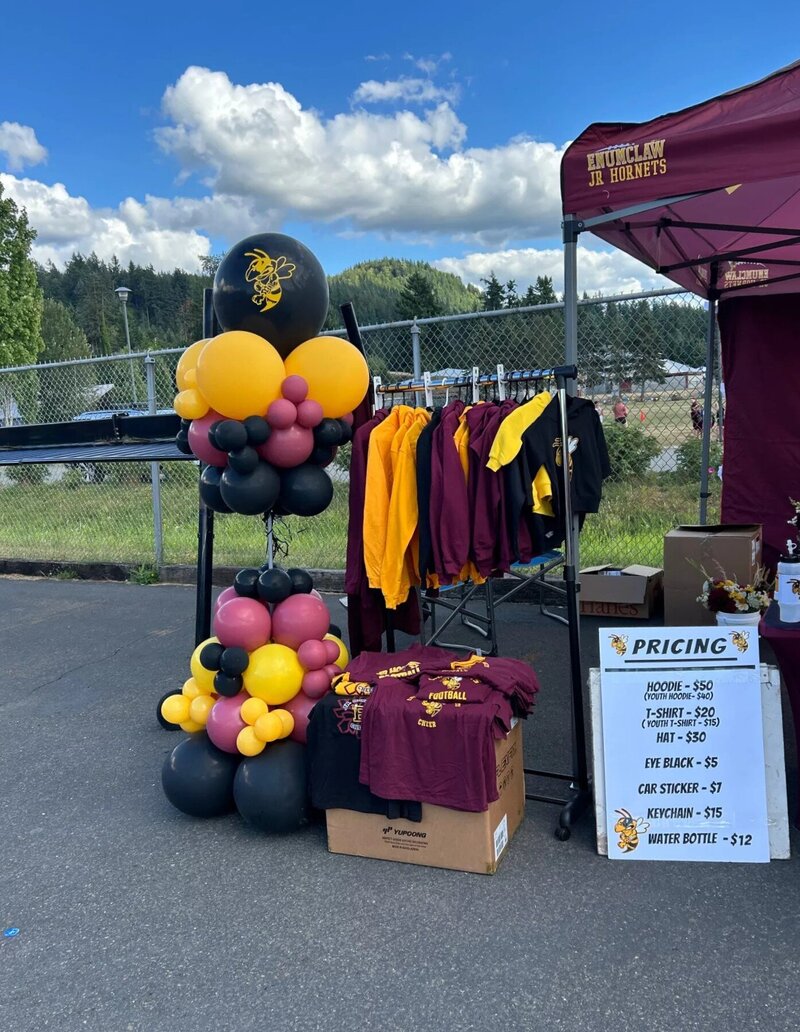 Seattle balloons for school event