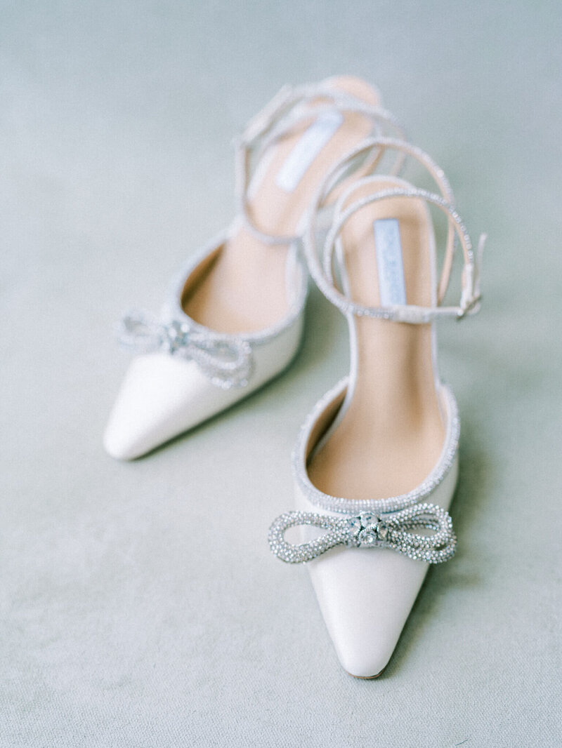 with_grace_and_gold_showit_theme_showit_themes_showit_template_showit_templates_showit_design_showit_designer_best100