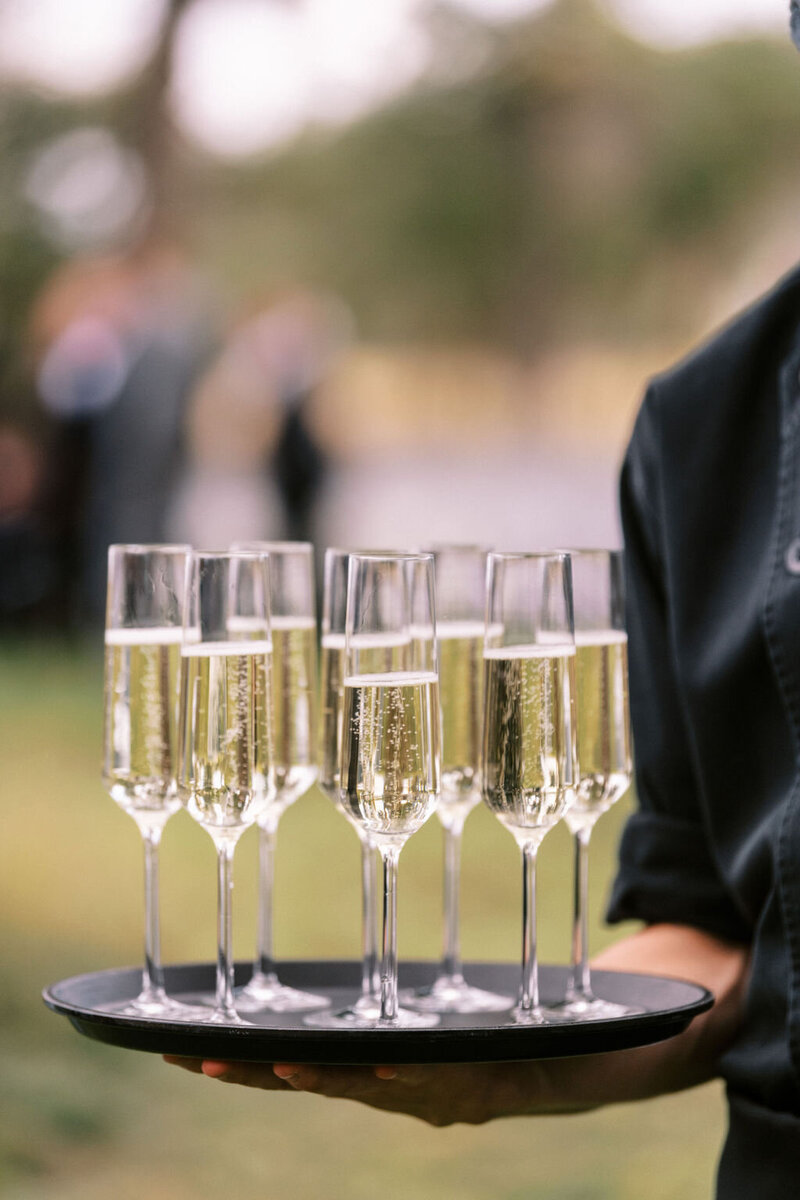 39EF41AB-99E3-43D4-BEBD-9C86FA17EDDA