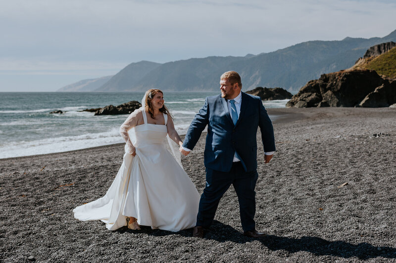Beach wedding in California | Destination Elopement Photographer