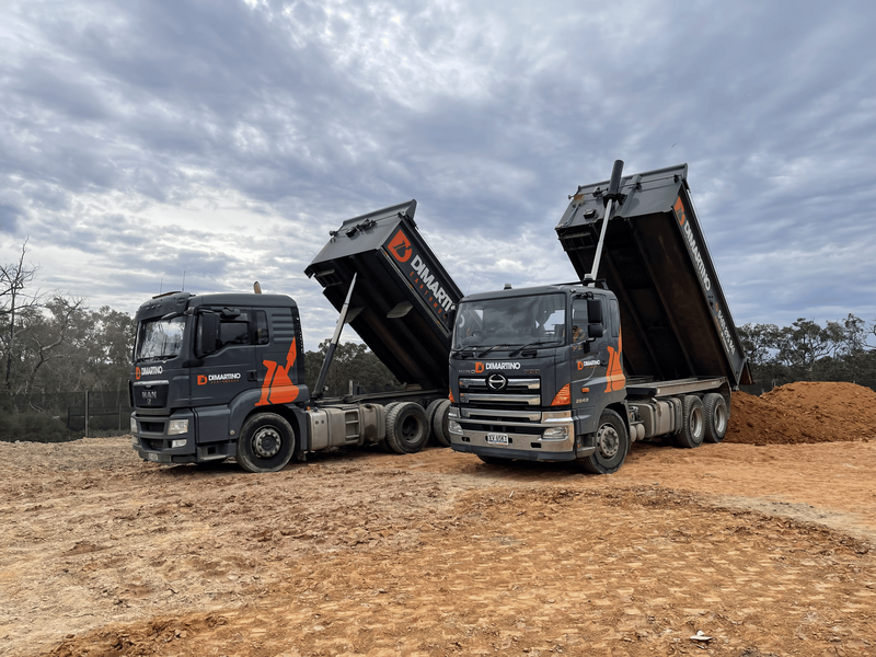 tandem_tip_trucks