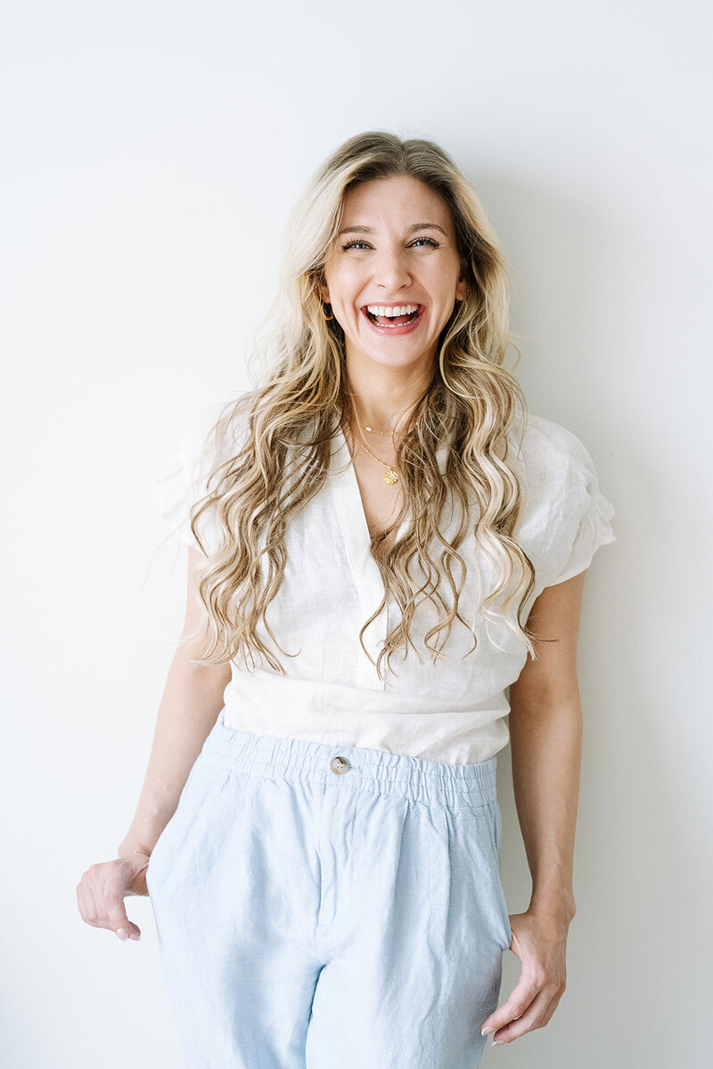 Meet the Move | Well Team – Therapists & Yoga Instructors