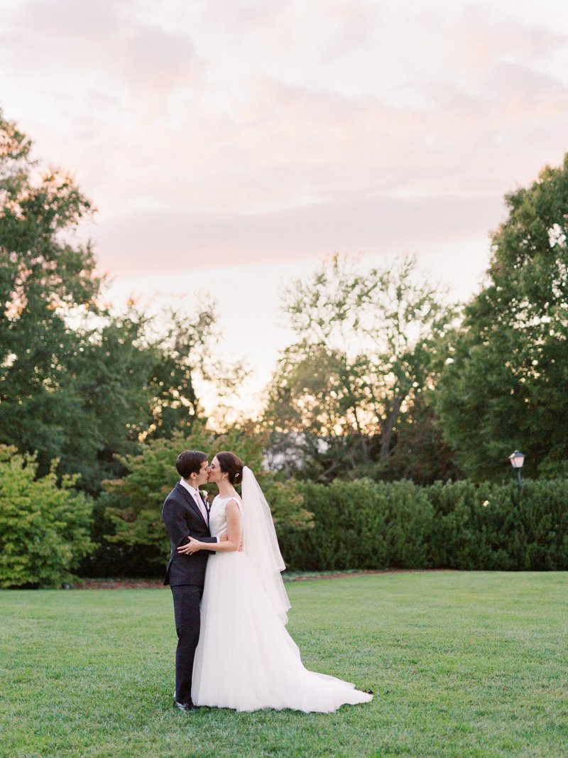 Klaire-Dixius-Photography-Virginia-Wedding-Photographer-Farmington-Country-Club-Charlottesville-Wedding-Thomas-Brennan_0002