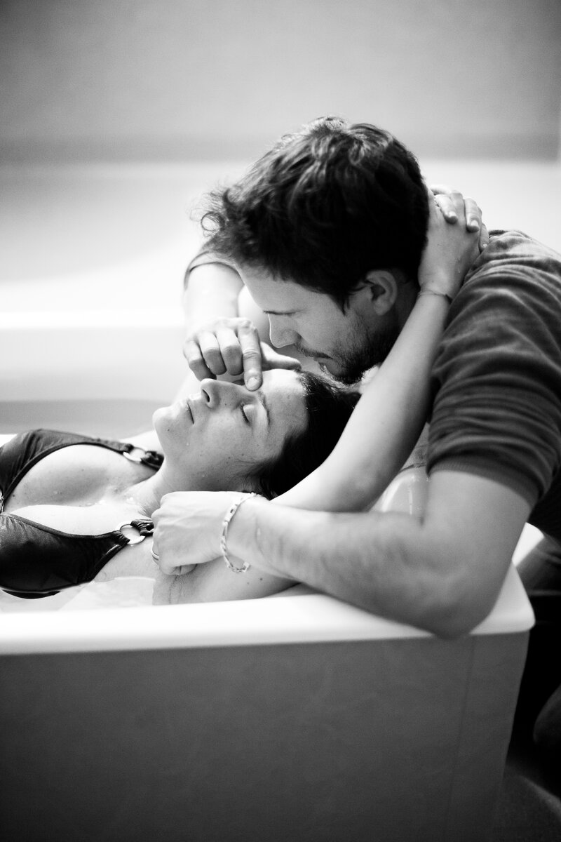 reportage accouchement thonon - photographe accouchement a domicile haute savoie - vanessa amiot