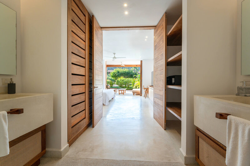 04-5-Careyes-Mexico-Properties-El-Careyes-Club-and-Residences-6A-Suites-Bathroom-5269