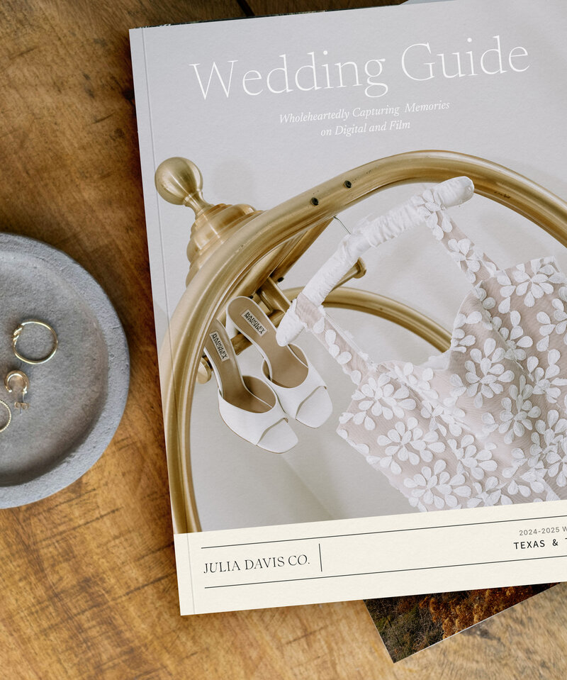 mockupJDWeddingGuide