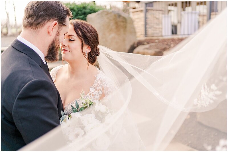 bride and groom wedding photo at Aurora Vineyard by Joni Loraine Photography