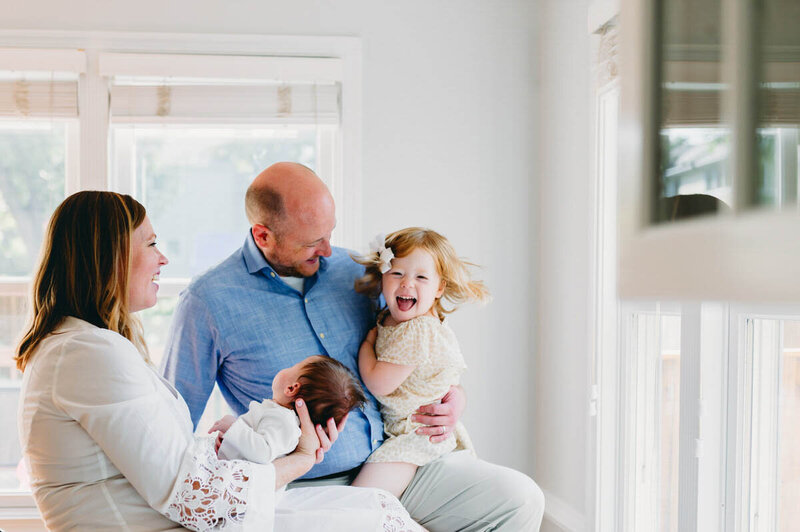 Erin-Newborn-Window-light-Alexandria-VA