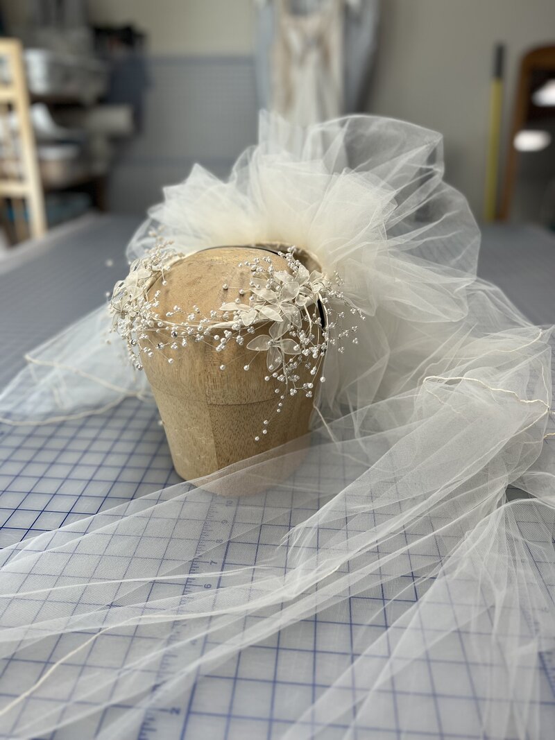 vintage heirloom bridal veil and headpiece from the 1980's