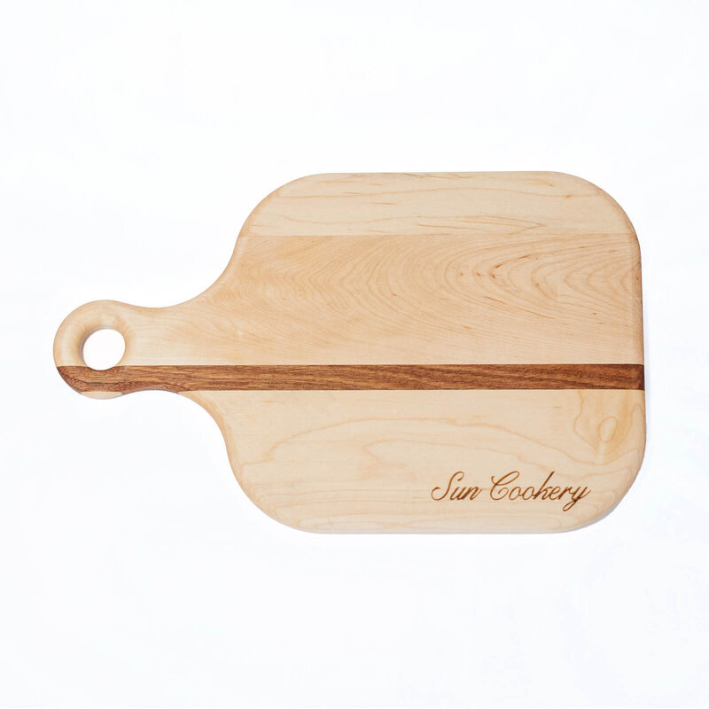charcuterie-wood-cutting-board-round-handle-sun-cookery