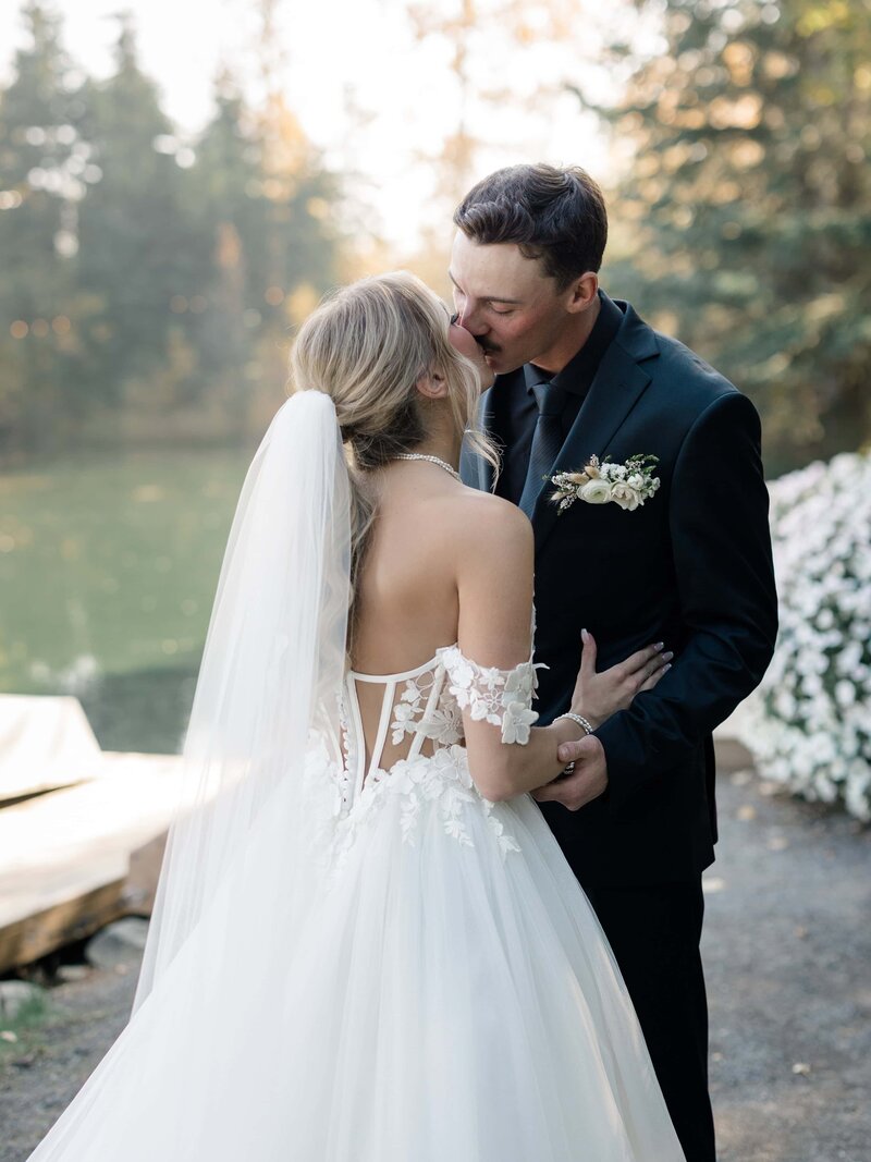 Edmonton Wedding Photos - Pine and Pond Wedding Venue (54)