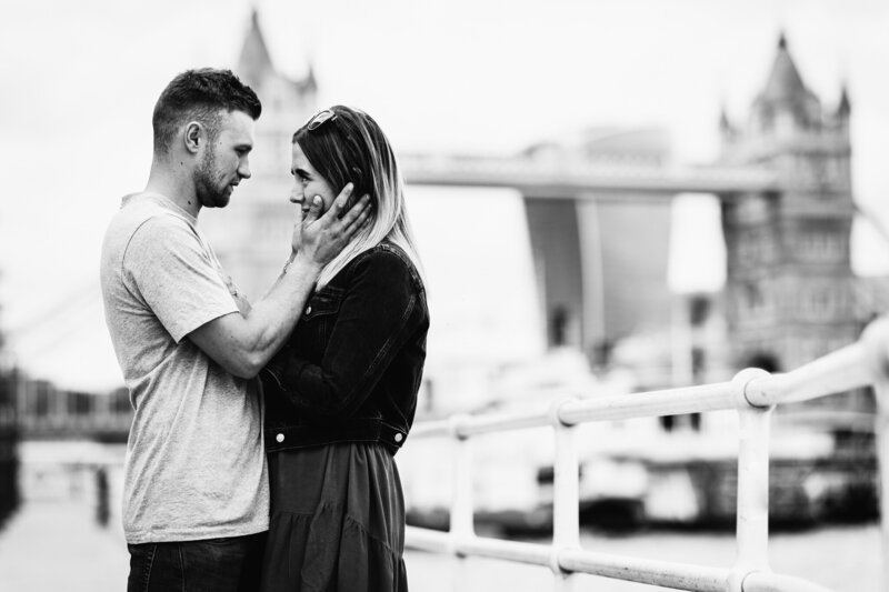 Josh-Hollys-Proposal-at-Tower-Bridge-10