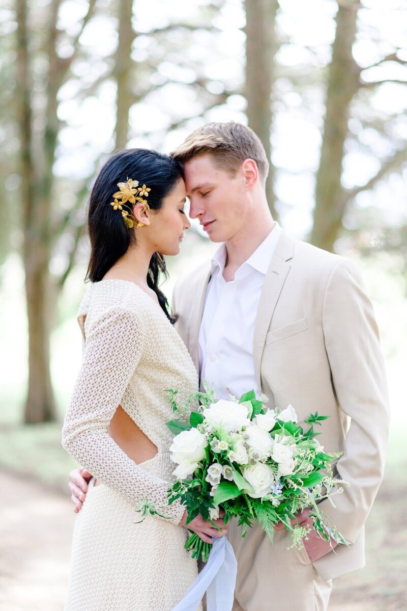 The Best Wedding Photo Poses Every Couple Should Know