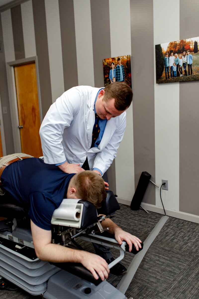 Get back on track with our chiropractic clinic near you. Our dedicated team specializes in spinal realignment, injury rehabilitation, and pain management. Find the relief you deserve in a warm and welcoming environment