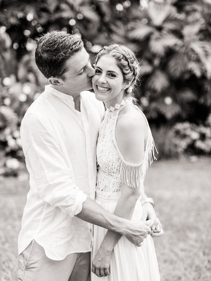 tropical-destination-engagement-style-Stephanie-Brauer