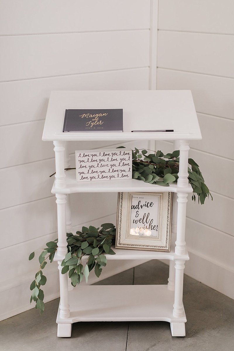 Indiana_The_Wilds_Wedding_Event_Venue_Blue_White_Wedding_Ideas_Boho_Chic_Weddings_22