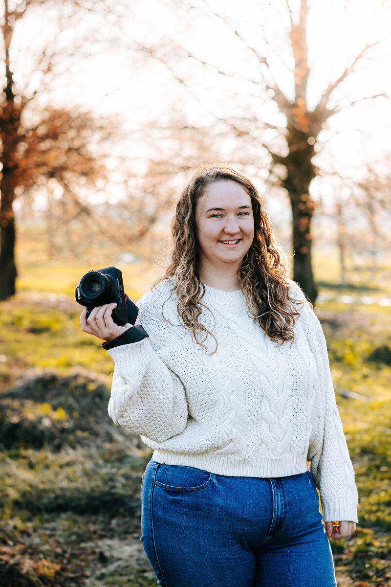 Dyan houdt haar camera in de hand