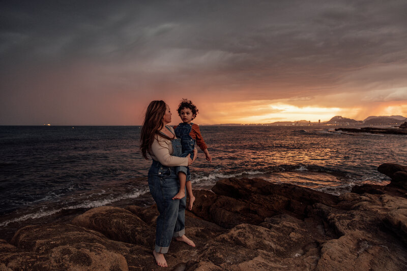 Alicante Family Photographer Photoshoot with English Speaking Photographer Hannah Hutchins