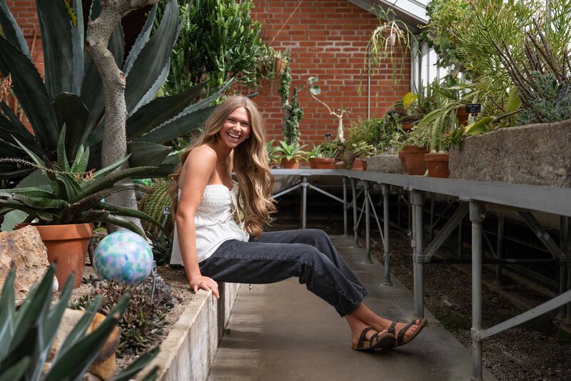 KingwoodCenterGardensSeniorPhotosPositivelyPortraits-4