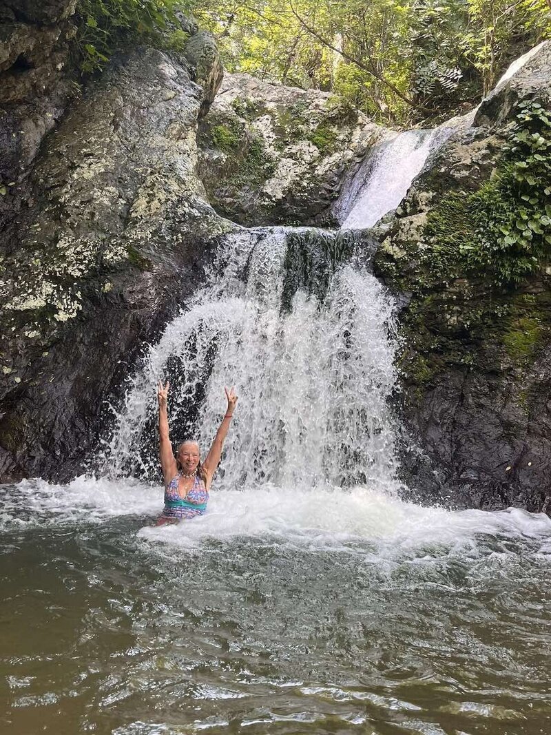 Liz Randol offering shamanic healing in Sayulita through breathwork, acupressure, craniosacral therapy, Akashic records, and soul retrieval sessions.