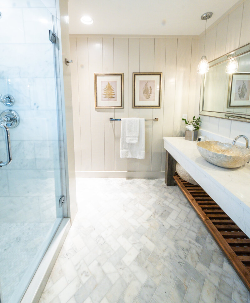 CASCADE SPA SUITE BATHROOM 2