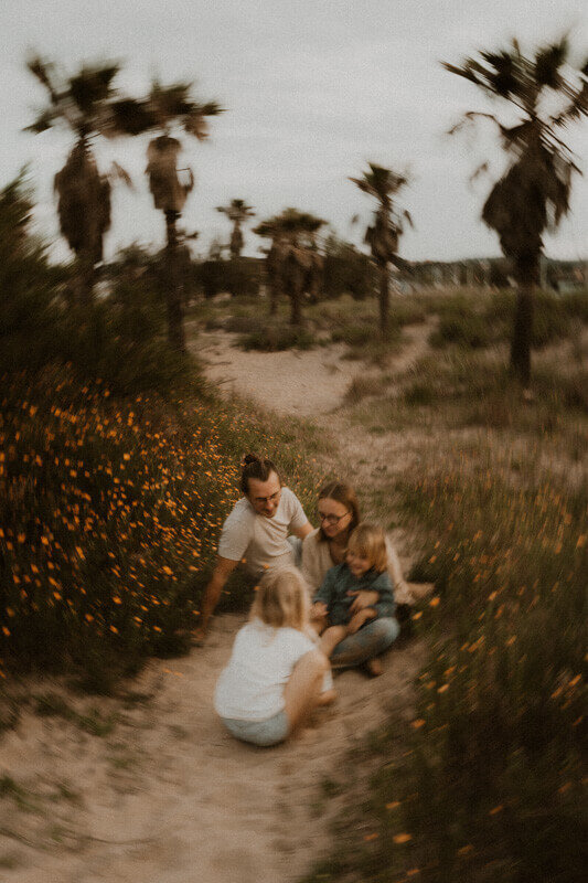 contactez une photographe de famille a nice pour des photos naturelles a la plage