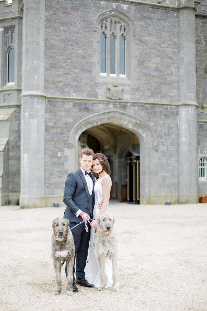 Ireland & US Wedding Coordinator, Couple posing with their dogs