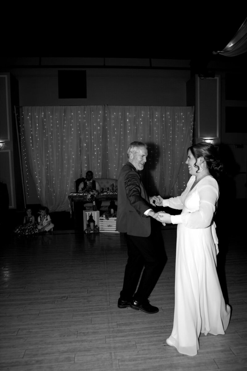 classic-and-documentary-style-wedding-photography-95