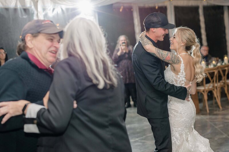 Edmonton Wedding Photos - Pine and Pond Wedding Venue (209)