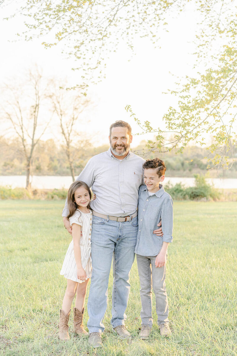 full body of dad with kids during Prince William County, VA spring minis