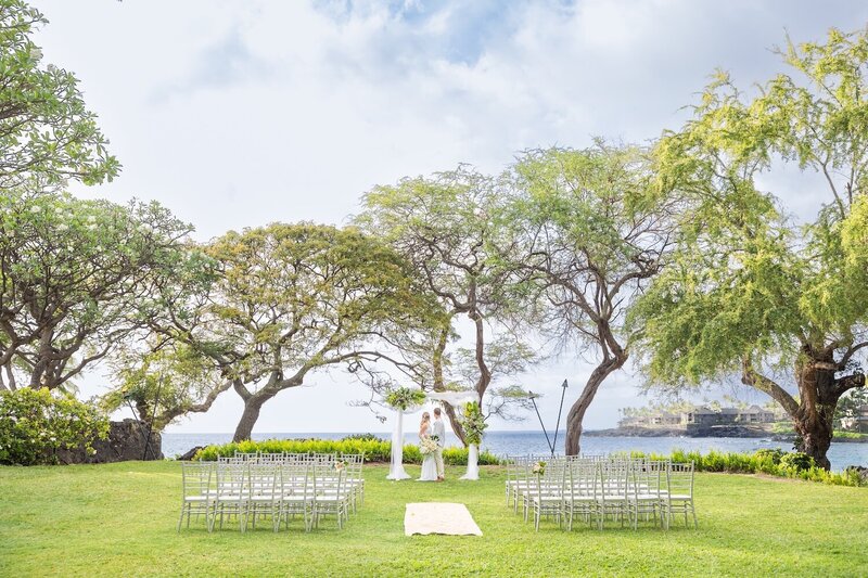Big Island Wedding venue Package - Royal Kona Ocean front lawn