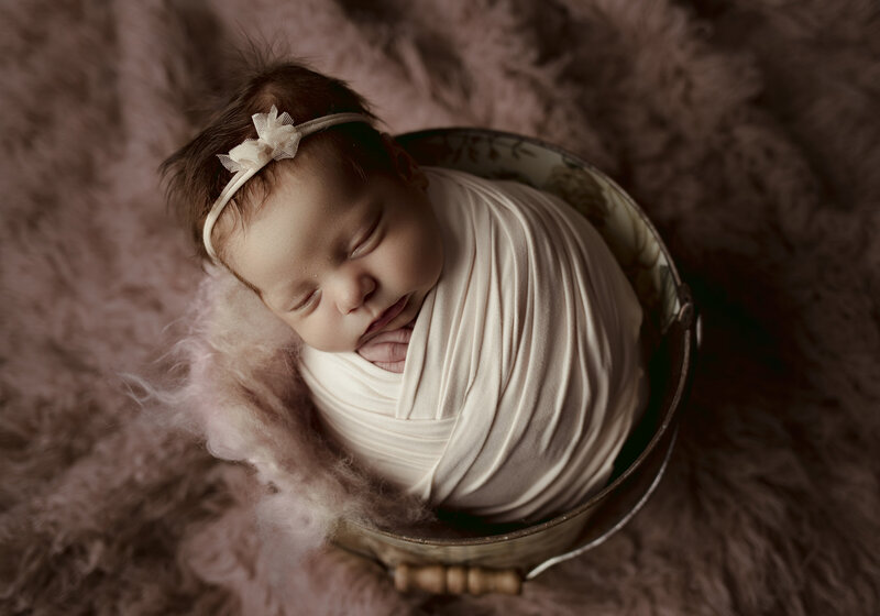 Austin, Texas Newborn Photographer | Baby Girl Newborn Photoshoot