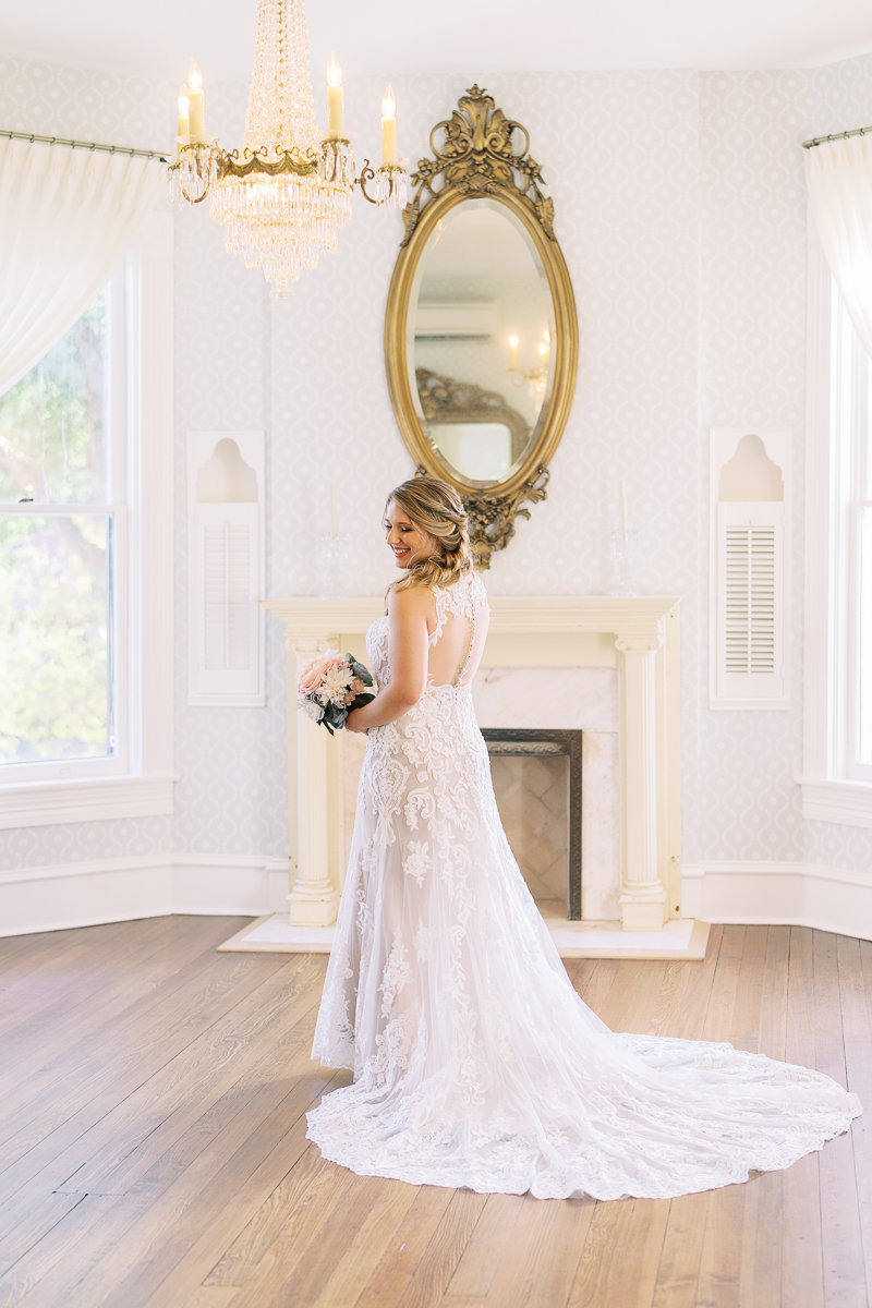 Woodbine-Mansion-Bridal-Session-Holly-Marie-Photography-1