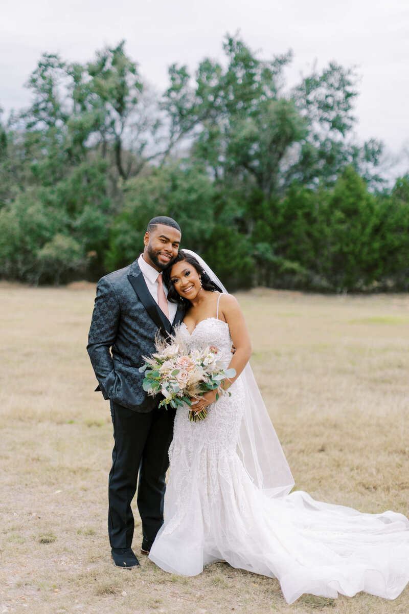 Morgan-Creek-Barn-Alyssa-Jarae-Photography-Wedding-Photographer-Austin4