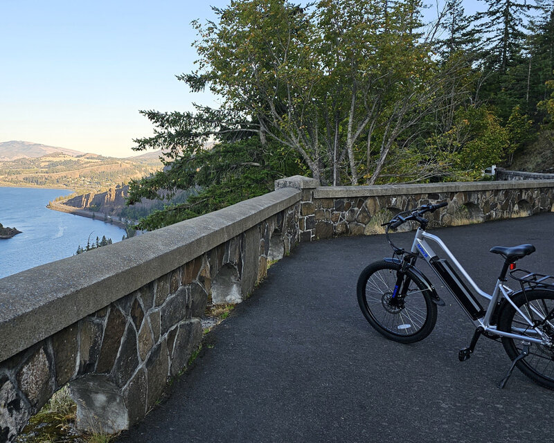 Stop at an outlook and gaze across the Columbia River valley, capturing views of Oregon and Washington with The Gorge E-Bike Adventure Rentals