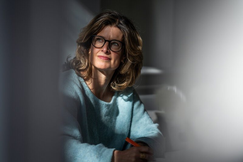 Jasmijn wearing glasses