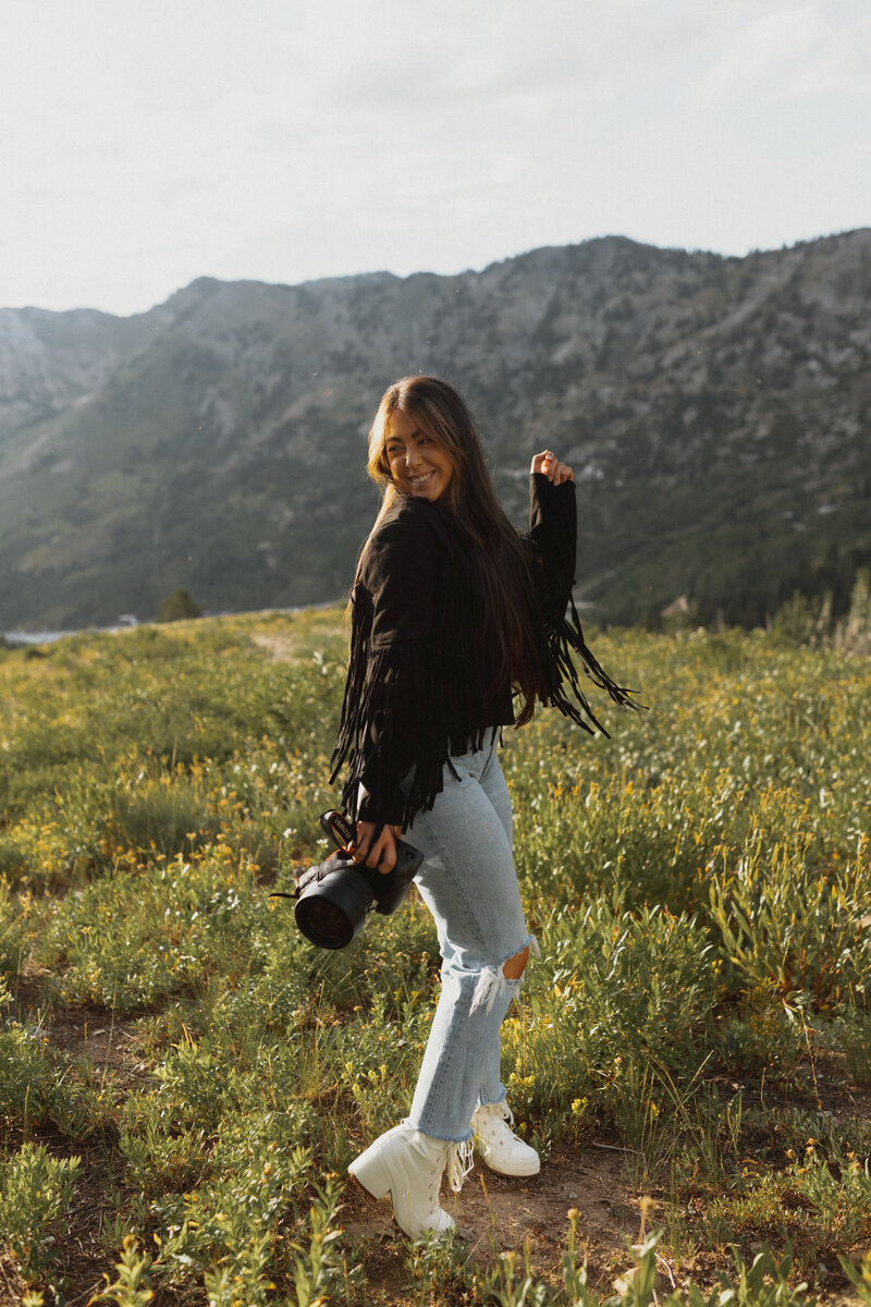 I am a destination elopement photographer in Utah
