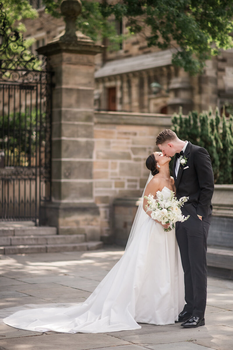 Tyde at Walnut Beach Romantic and Timeless Summer Wedding